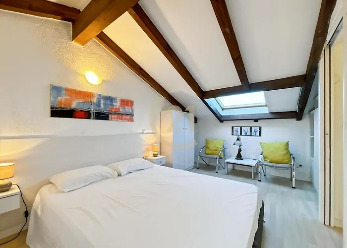 - T4 Climatisé Face à La Apartamento *